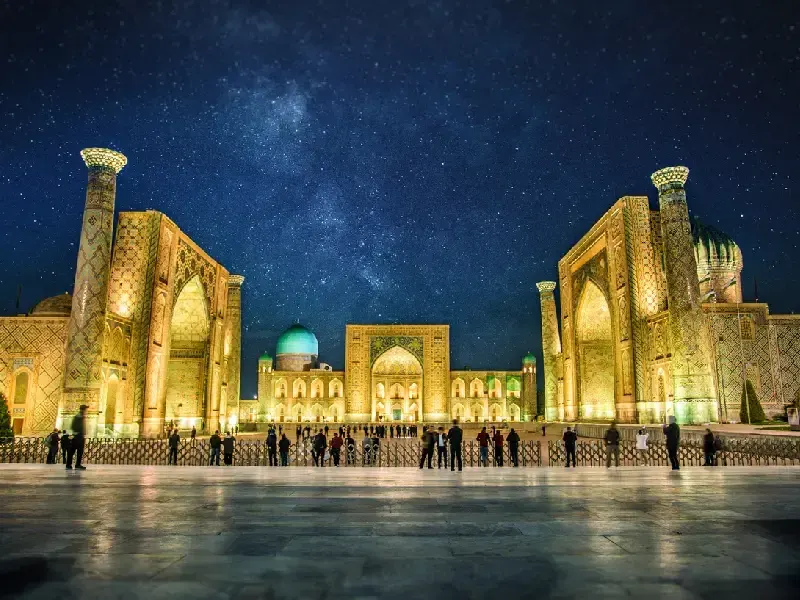Tour Uzbekistán con Nukus y Khiva